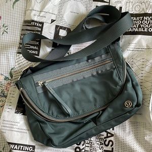 Lululemon All Night Festival Bag 5L (RARE COLOR)